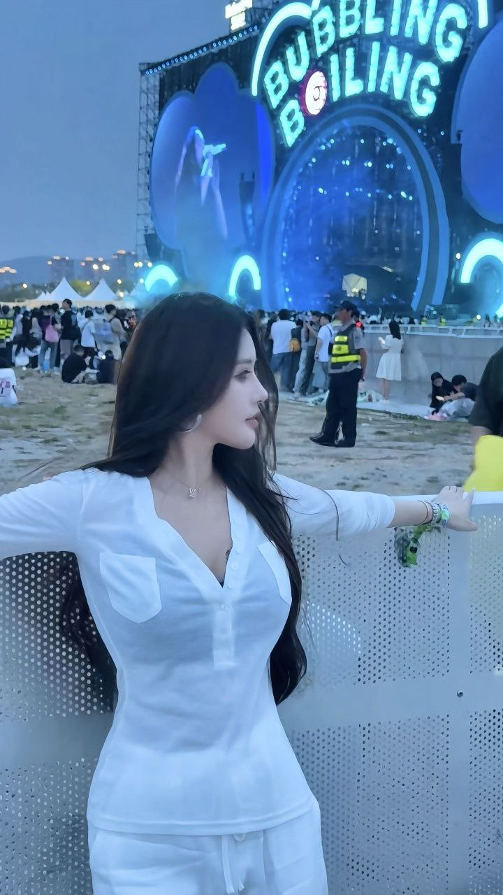 ✝️Shenzhen Parrot?5 - Shenzhen Escort Photo 4 | Escort Girls China